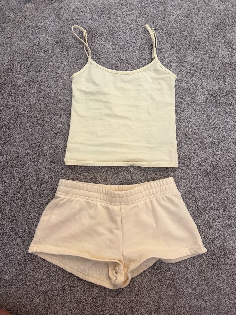 Edikted Women's Soft Cream Ribbed Cami & Elastic-Waist Shorts Set